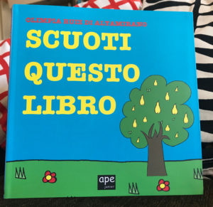 Scuoti questo libro_ copertina